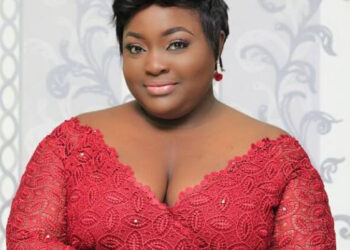 I chose acting over banking, I have no regrets – Roselyn Ngissah