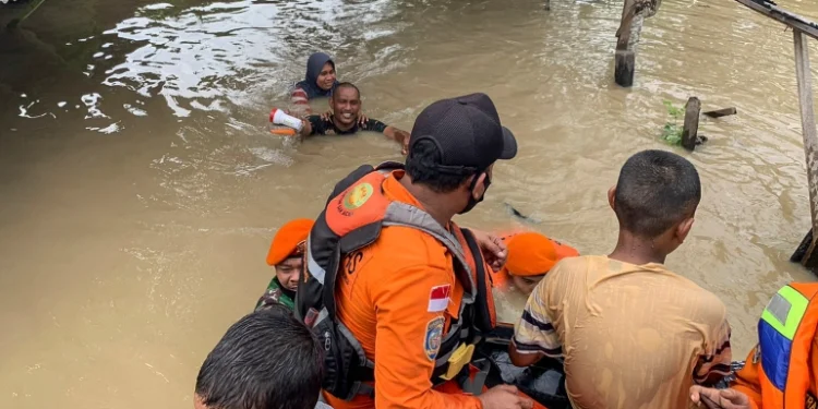 More than 30,000 displaced by floods in Indonesia’s Sumatra