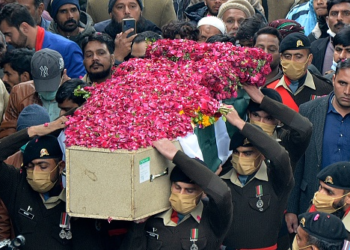 Five Pakistan soldiers killed in attack from Afghanistan, military says