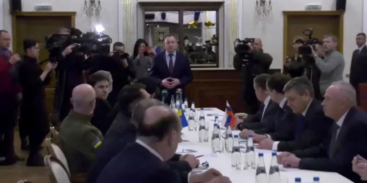 No breakthrough at Ukraine talks as Russian assault continues