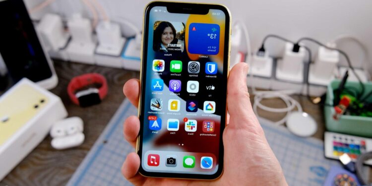 iOS 15.4 is set to release next week