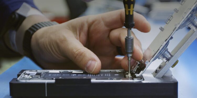 Apple will no longer repair iPhones marked as missing