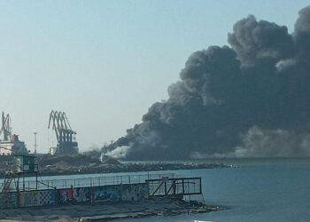 Powerful explosions heard in Kyiv after Russian warship sinks