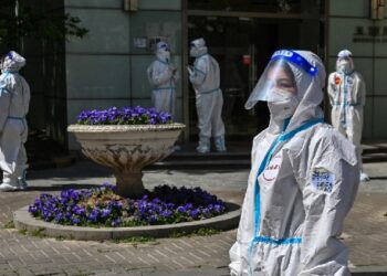 Shanghai to ease lockdown in some areas despite rise in COVID infections