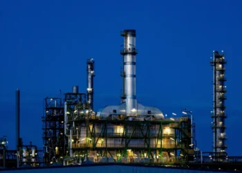 EU chief proposes Russian oil ban in new round of sanctions