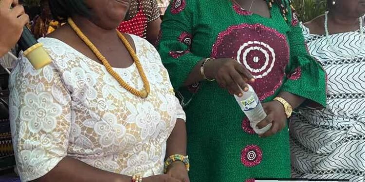 Top103.1 fm /Top Tv Maame Mo event: Mother and daughter reconciled during the program