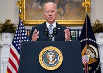 Biden: US to give $800m more in military aid to Ukraine