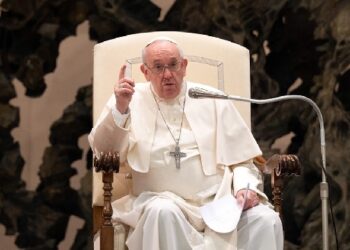 Pope Francis calls for end to ‘senseless’ war in Ukraine