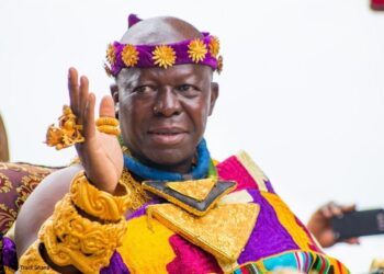 Be transparent with Ghanaians on economic crisis – Otumfuo to Nana Addo