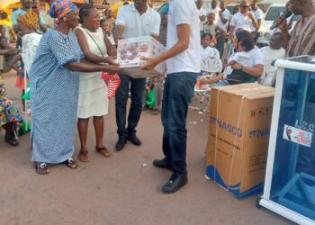 Erata Group of Companies Donate To Widows, Aged and People Living With Disabilities In Kumawu
