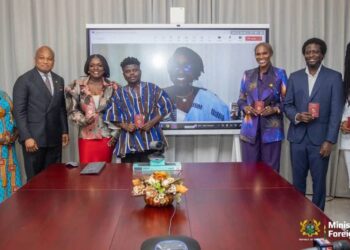 Foreign Affairs Minister Presents 5 Diplomatic Passports To Ghanaian Creatives (Photos)