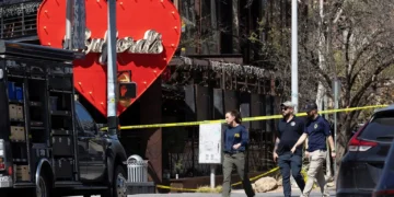 2 dead, 14 injured in Austin Texas mass shooting
