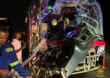 68 passengers rescued after 2 Grandbird buses crash at Duapompo (Photos)