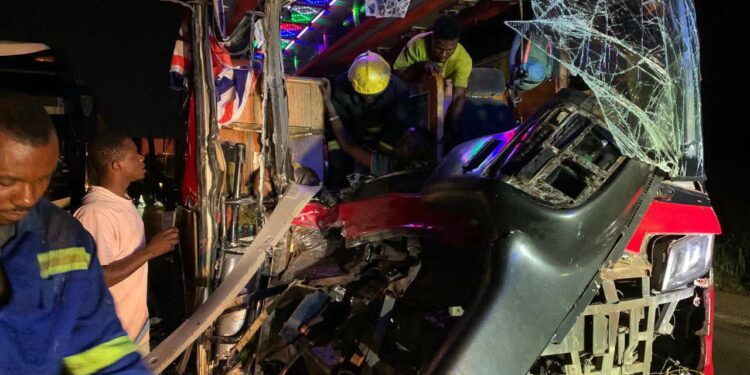 68 passengers rescued after 2 Grandbird buses crash at Duapompo (Photos)